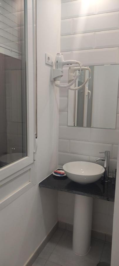 Hostal Petite Maman Madrid Eksteriør bilde