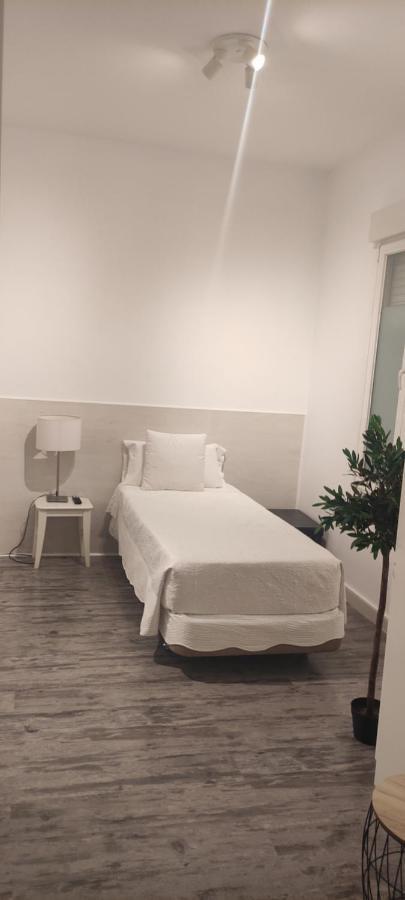 Hostal Petite Maman Madrid Eksteriør bilde