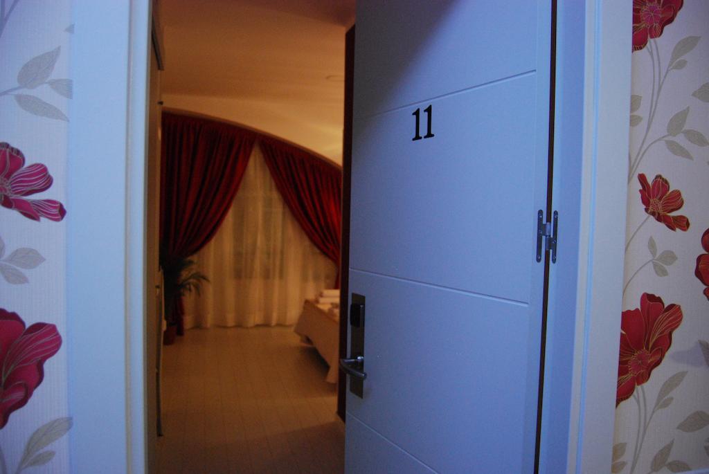 Hostal Petite Maman Madrid Rom bilde