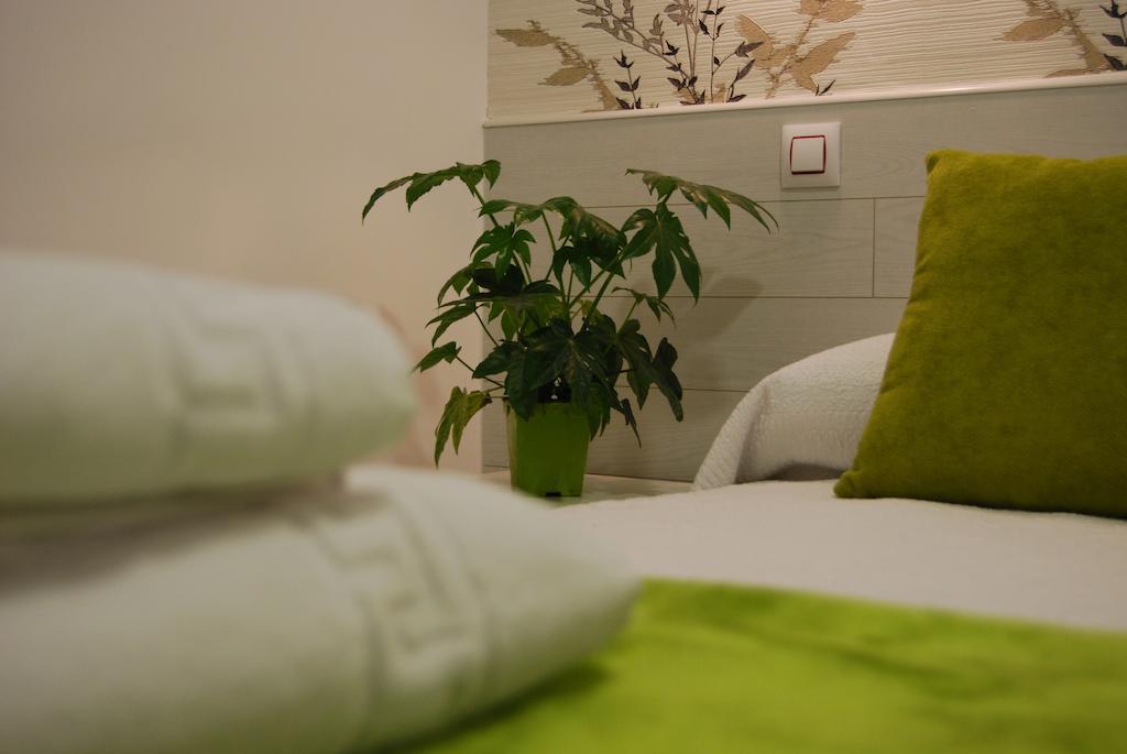 Hostal Petite Maman Madrid Rom bilde