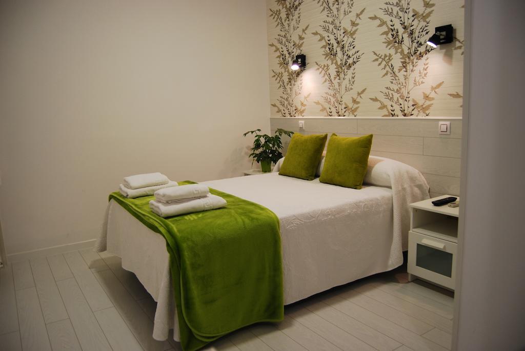 Hostal Petite Maman Madrid Rom bilde