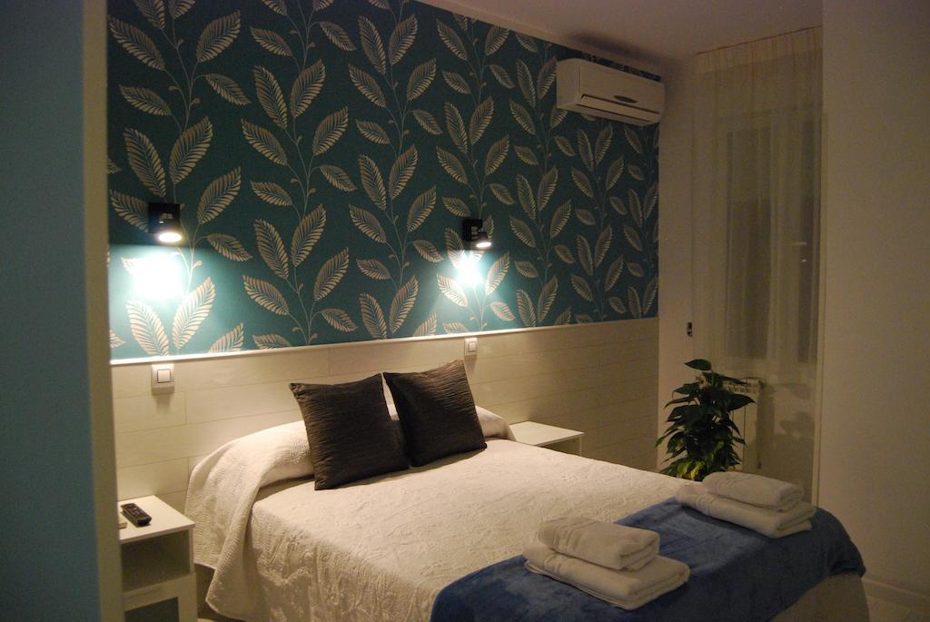 Hostal Petite Maman Madrid Rom bilde
