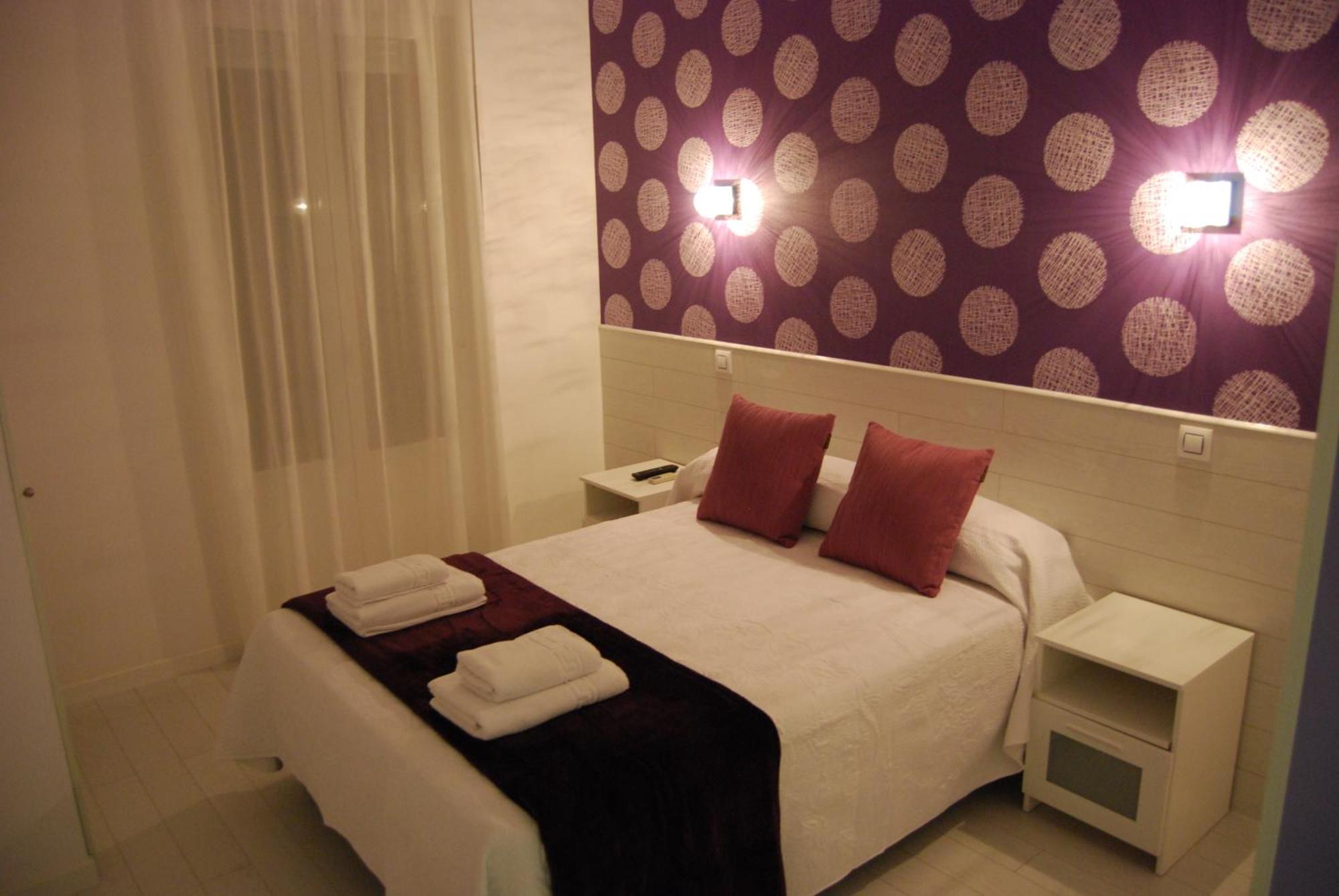 Hostal Petite Maman Madrid Eksteriør bilde