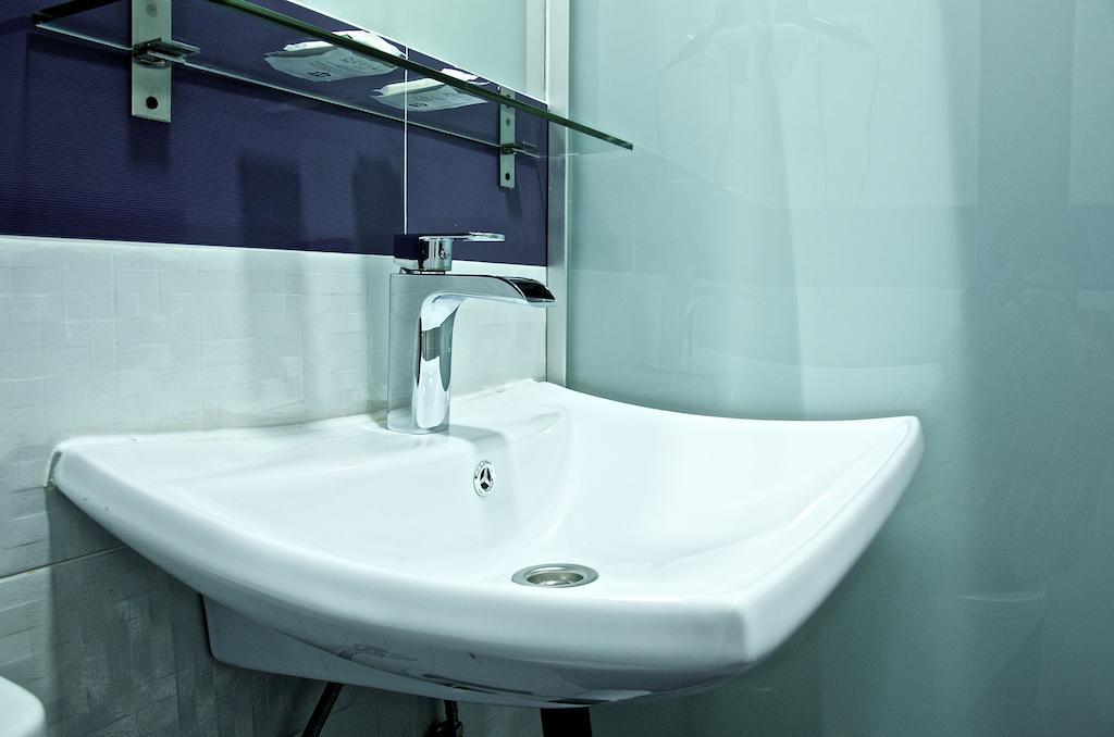 Hostal Petite Maman Madrid Eksteriør bilde
