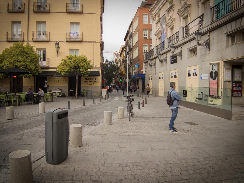 Hostal Petite Maman Madrid Eksteriør bilde